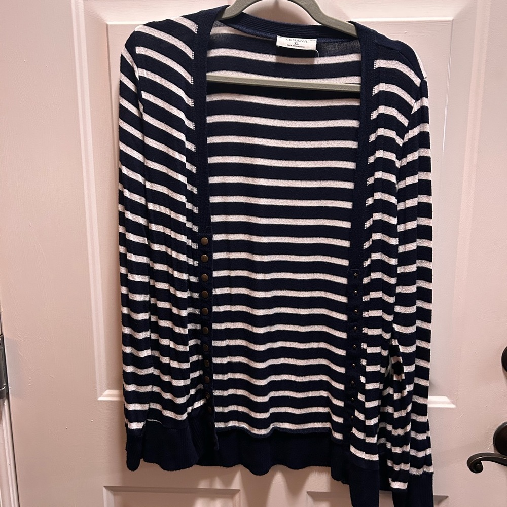 🔥 $5.00 Blue and White Cardigan